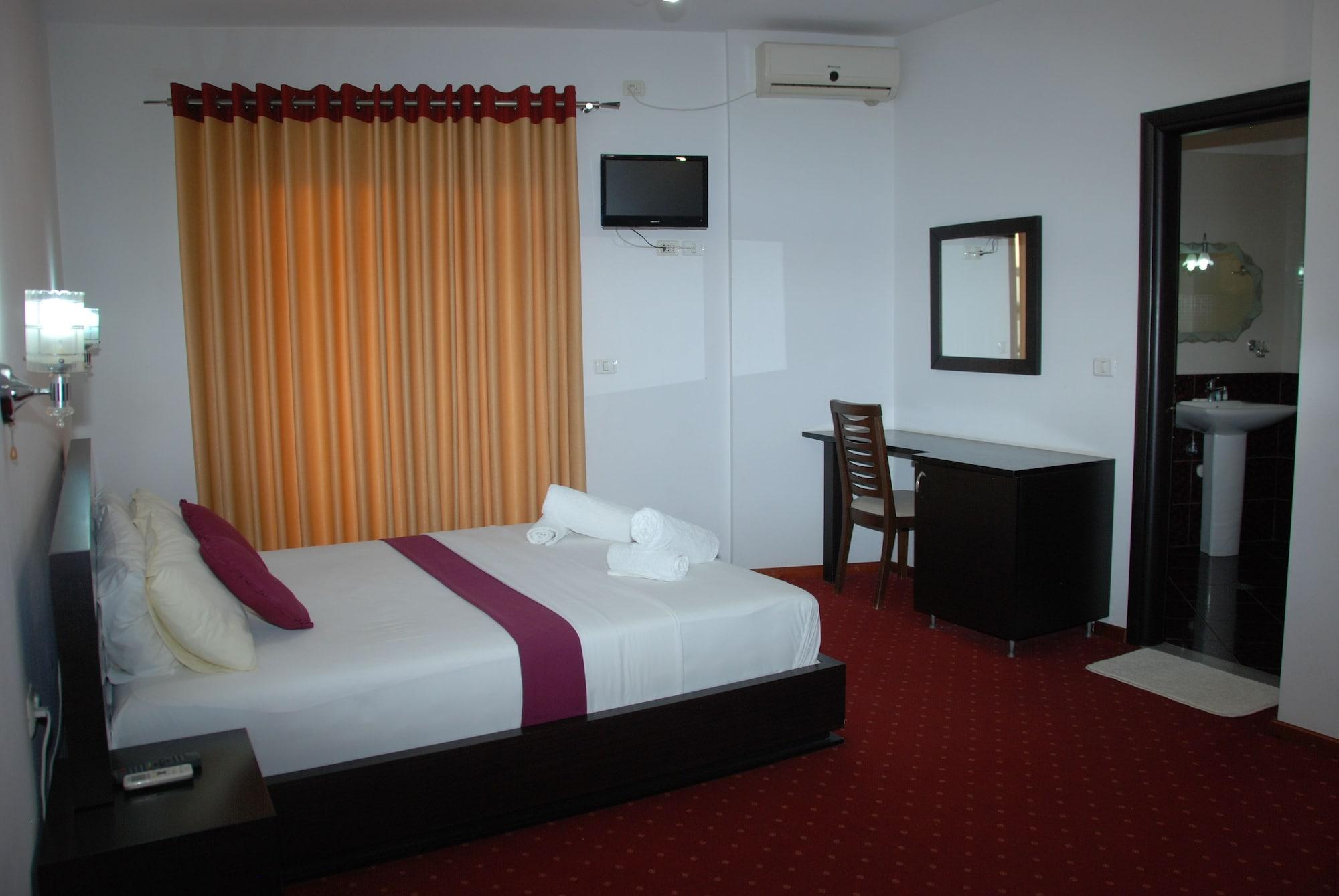 Hotel Strora Саранда Экстерьер фото