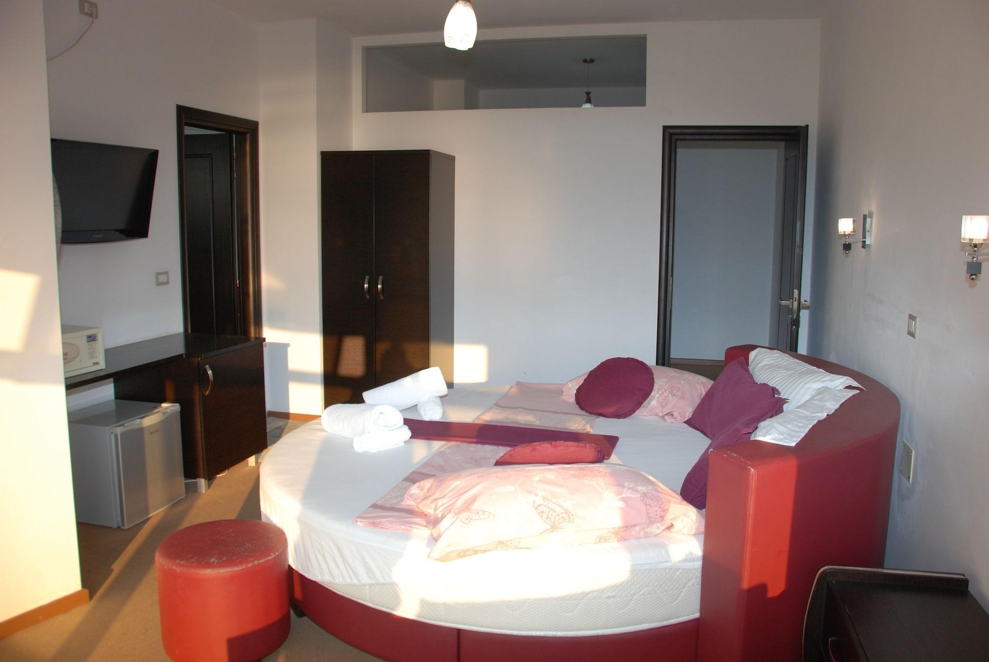 Hotel Strora Саранда Экстерьер фото