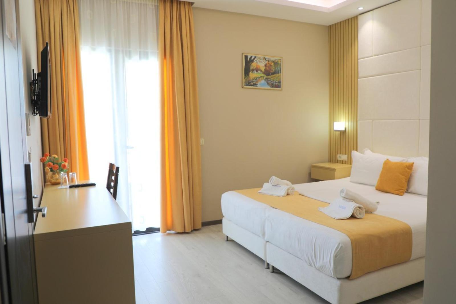 Hotel Strora Саранда Экстерьер фото