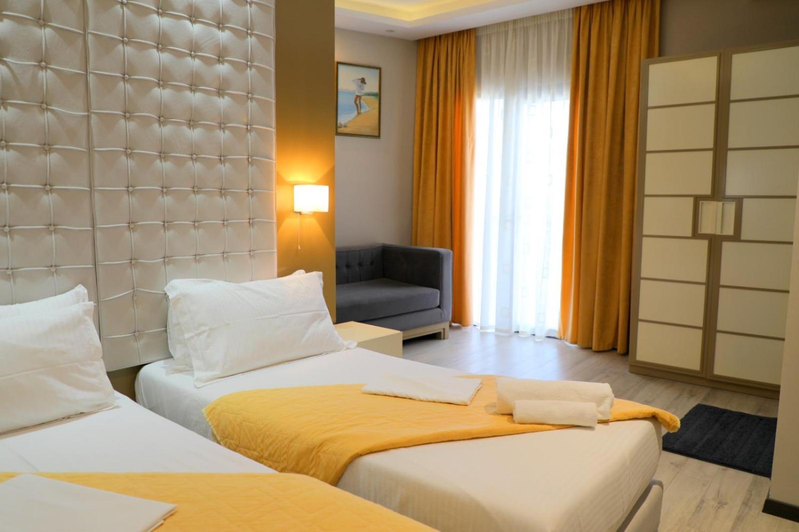 Hotel Strora Саранда Экстерьер фото
